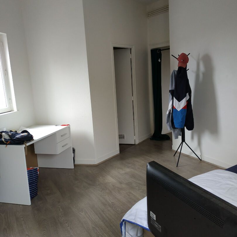 Location Appartement 1 pièce 29m² - Photo 1