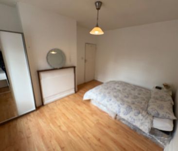 2 Bed Flat, Nelsons Row, SW4 - Photo 3