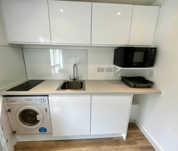 Studio flat to rent on - Photo 5