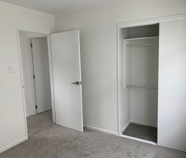 3 Bedroom + 2.5 bathrooms + garage - Photo 3
