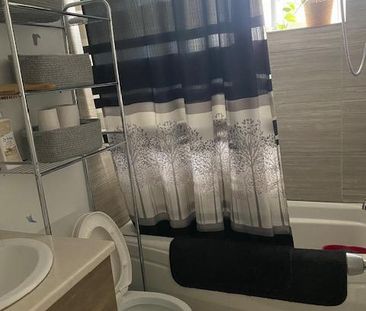 4 1/2 libre le 1er juillet et refait à neuf - Photo 2