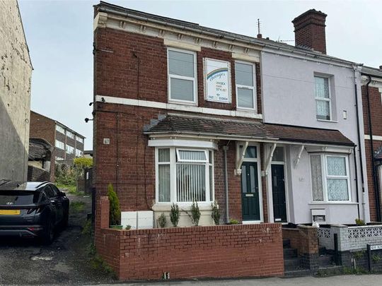 New Rowley Road, Dudley, West Midlands, DY2 - Photo 1