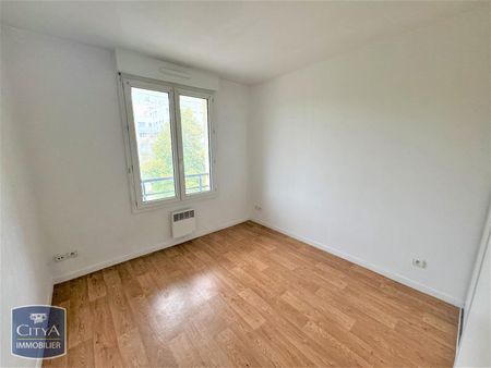 Location Appartement 3 pièces 55m² LILLE 59000 - Photo 3