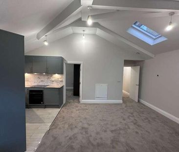 Bridge Road, Hampton Court Village, East Molesey, KT8 - Photo 1