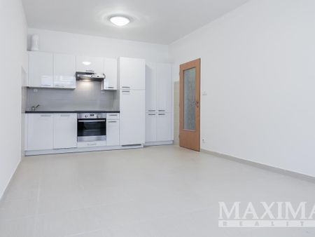 Pronájem bytu 2+kk 47 m2 - Fotografie 2