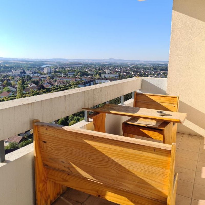 Location Appartement 3 pièces 70m² LE CREUSOT 71200 - Photo 1