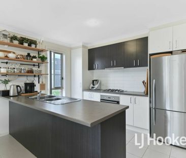 Pakenham Hills Three bedroom Home! - Photo 6