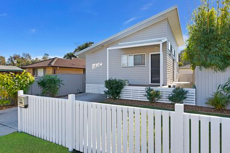15a Graham Street, Long Jetty NSW 2261 - House For Rent | Domain - Photo 4