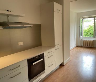 1.5 room apartment located on the lake shore in Nyon - Photo 1