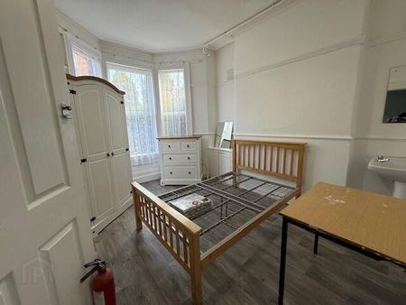 2 Ulsterville Gardens, Belfast, BT9 7BA - Photo 3