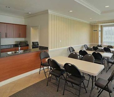 For Lease - 8 Rosebank Drive Unit# 5B, Toronto, Ontario - Photo 1