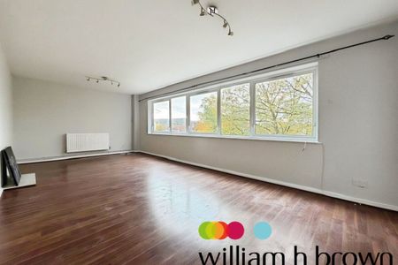 St Lukes Close - Photo 5