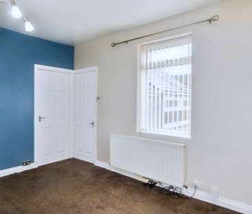 2 bed upper flat to rent in NE22 - Photo 6