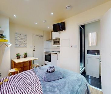 Studio to rent - Photo 1