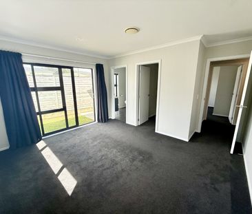 8 Avalon Park Drive, Avalon - Photo 3