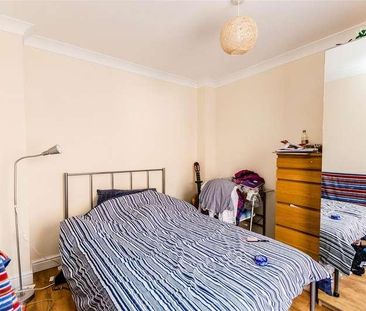 Earles Gardens, Norwich, NR4 - Photo 3