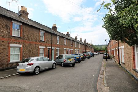 Mount Street, Dorking - 2 bedrooms Property for lettings - Seymours - Photo 4