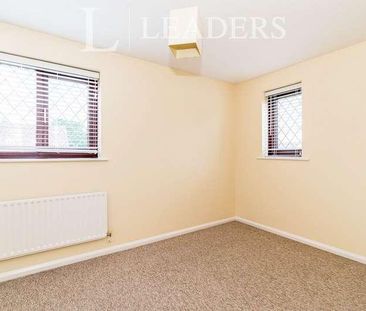 Albacore Avenue, Warsash, Southampton, SO31 - Photo 1