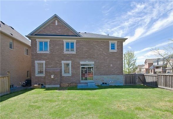 For Lease - 1137 Quick Street, Newmarket, Ontario - Photo 1