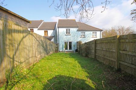 2 bedroom semi-detached house to rent - Photo 4