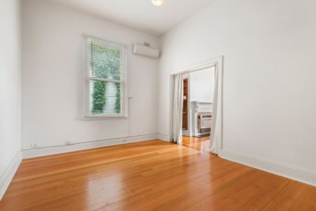 Thinking of selling? Contact our agent - Photo 2