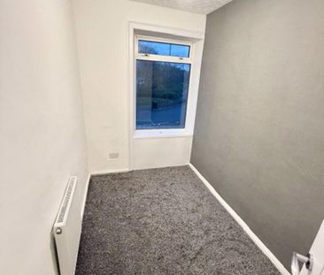 3 bedroom end of terrace house to rent - Photo 1