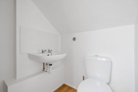 Property to rent - Photo 5