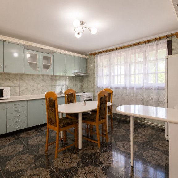 Casă spațioasă de închiriat | 5 camere | Grădiște - Photo 1