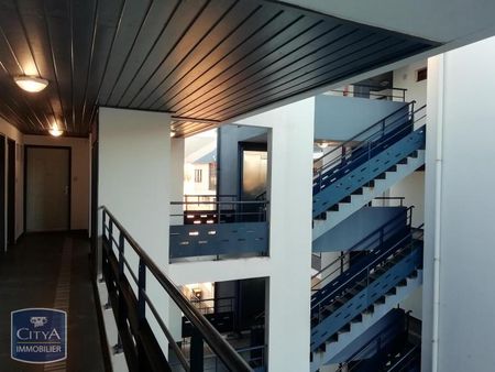 Location Appartement 1 pièce 27m² LE TAMPON 97430 - Photo 4