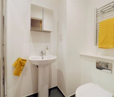 Bedford - Studio Style A07 - Photo 6