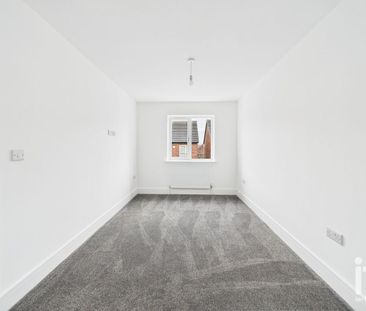 3 bedroom mews to rent - Photo 3