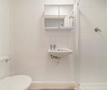 Studio to rent - Photo 6