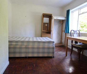 4 bedroom house to rent - Photo 2