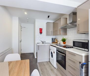 2 bedroom flat to rent - Photo 5