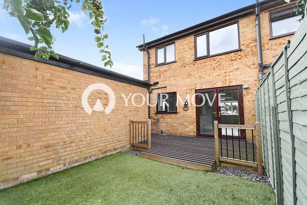 3 bedroom semi-detached house to rent - Photo 1