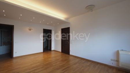 Apartament spatios cu 4 camere, vedere frumoasa | ID:7799 - Fotografie 3