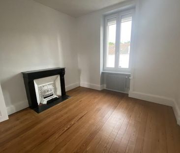 Location Appartement 3 pièces 95m² LE CREUSOT 71200 - Photo 4