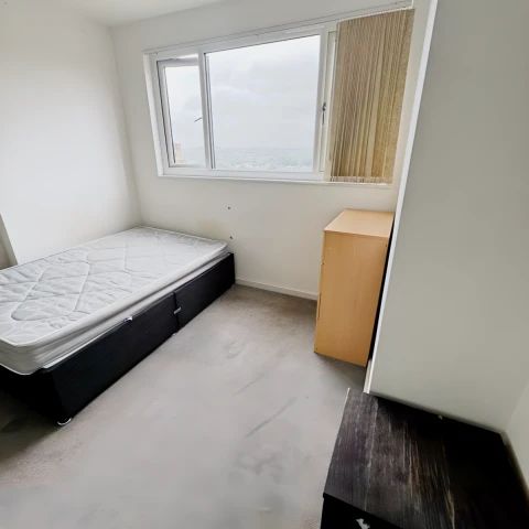 4 Bed 2 Bath - Photo 1