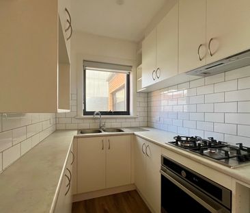 91A Buckley Street, Moonee Ponds VIC 3039 - Photo 2