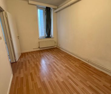 Appartement met 2 slaapkamers in de bruisende handelsstraat Vennest... - Foto 3