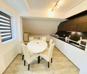 Apartament cu 3 camere, 100 mp, mobilat modern, parcare, zona Parcul Central - Fotografie 6