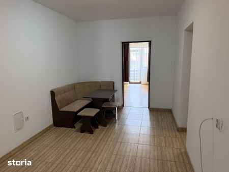 apartament 2 cam ,balcon , parcare aproape de Shopping City - Photo 3