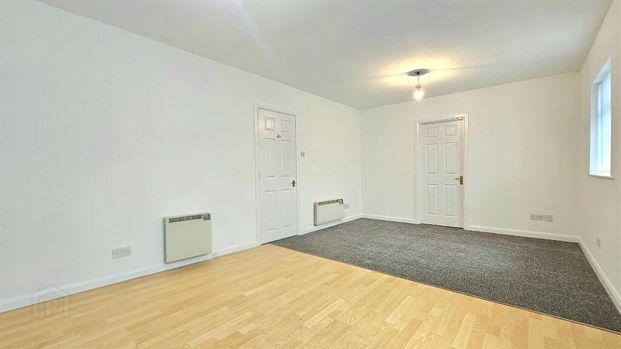 Apt 3, 141a Larne Road, Carrickfergus, BT38 7NN - Photo 1