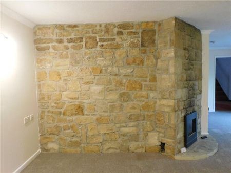 3 bedroom detached house to rent - Photo 4