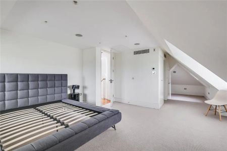 6 bedroom house in Hampstead Garden Suburb - Photo 4