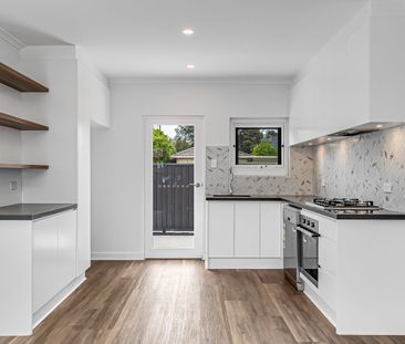 Stunning, fully renovated units now available - Don't miss out! - Photo 4