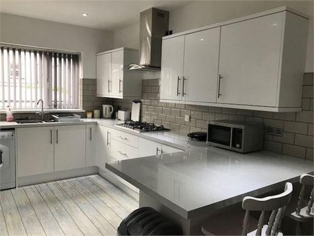 5 bedroom house share to rent - Photo 3