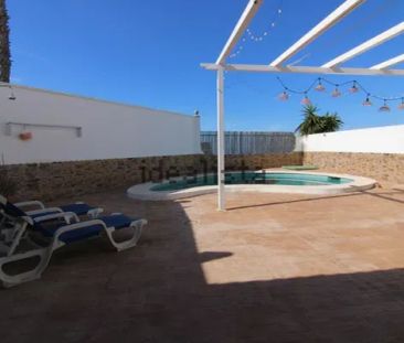 Alquiler de chalet adosado en Avenida de España - Photo 5