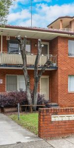 Two Bedroom Apartment in a Convenient Location! - Photo 3