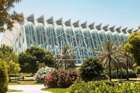 3 room luxury Apartment for rent in Valencia - Photo 3